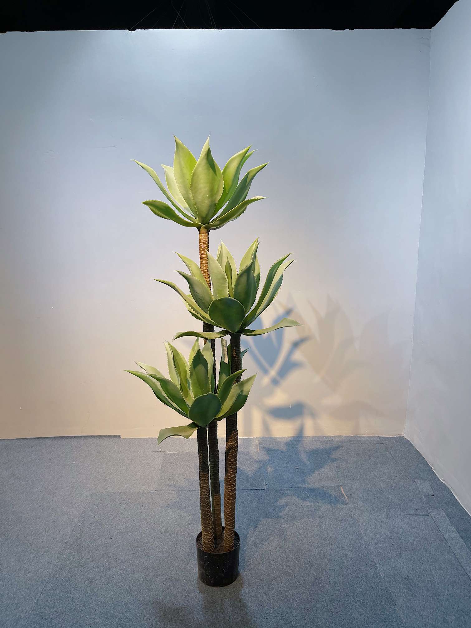 Factory direct sales of artificial tree-shaped trees, popular and best-selling artificial trees detail image 4