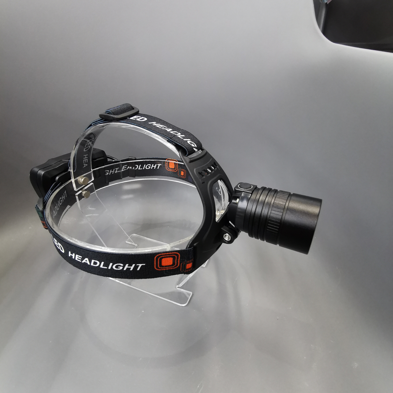 Faro de aluminio T80