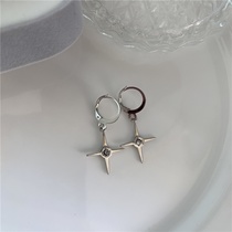 Metallic copper buckle, shining star earrings, simple and generous.