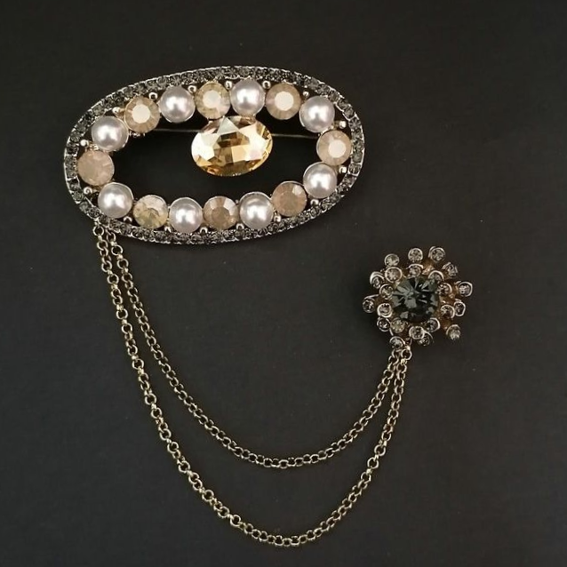 Vintage chain-glass men's suit coat accessories go hand in hand