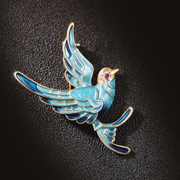 Long wings High flying brooch