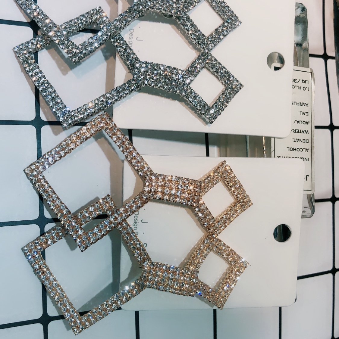 Bare diamond earrings silver
