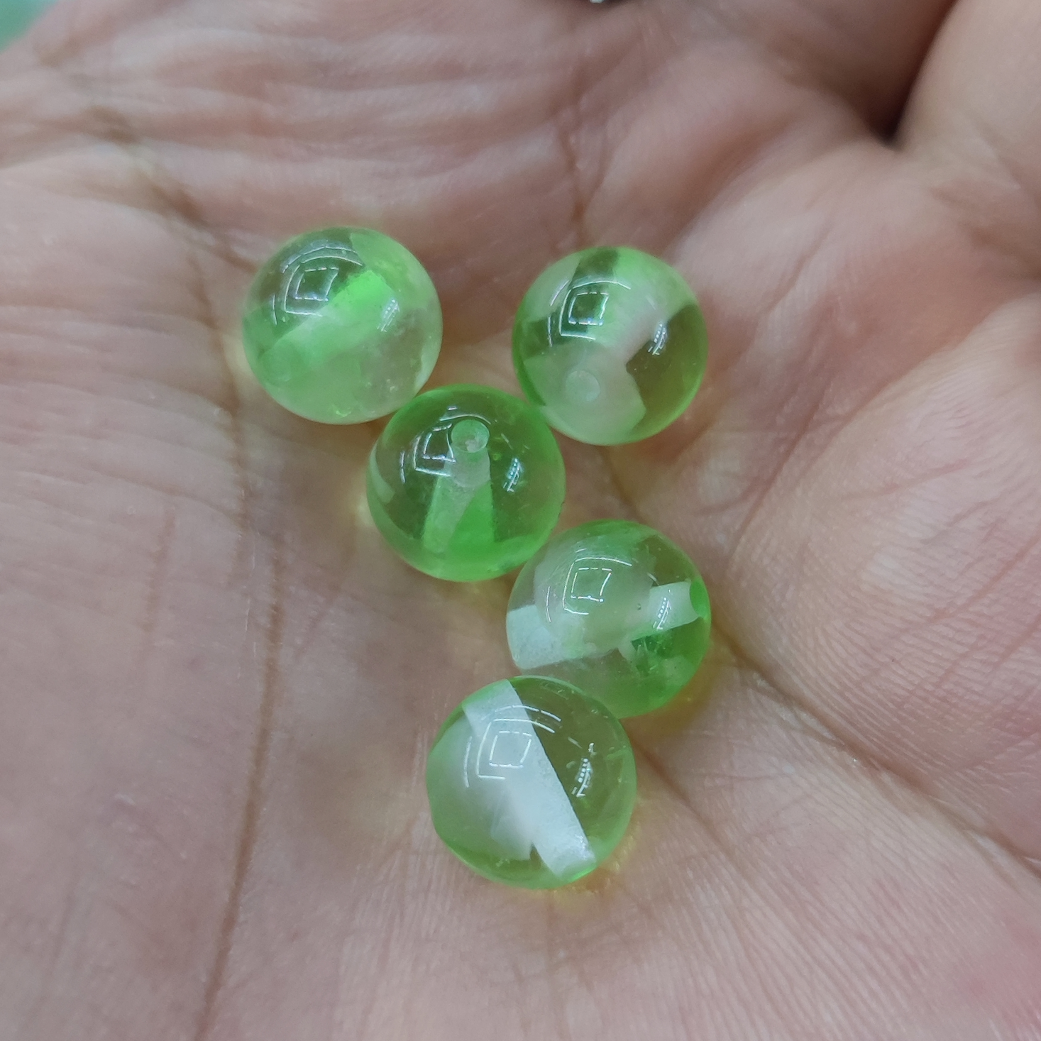 6 centimetre flower beads 5