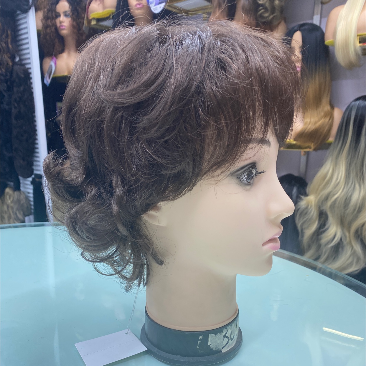 Short hair Item Picture