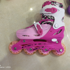 90粉色涂鸦儿童溜冰鞋