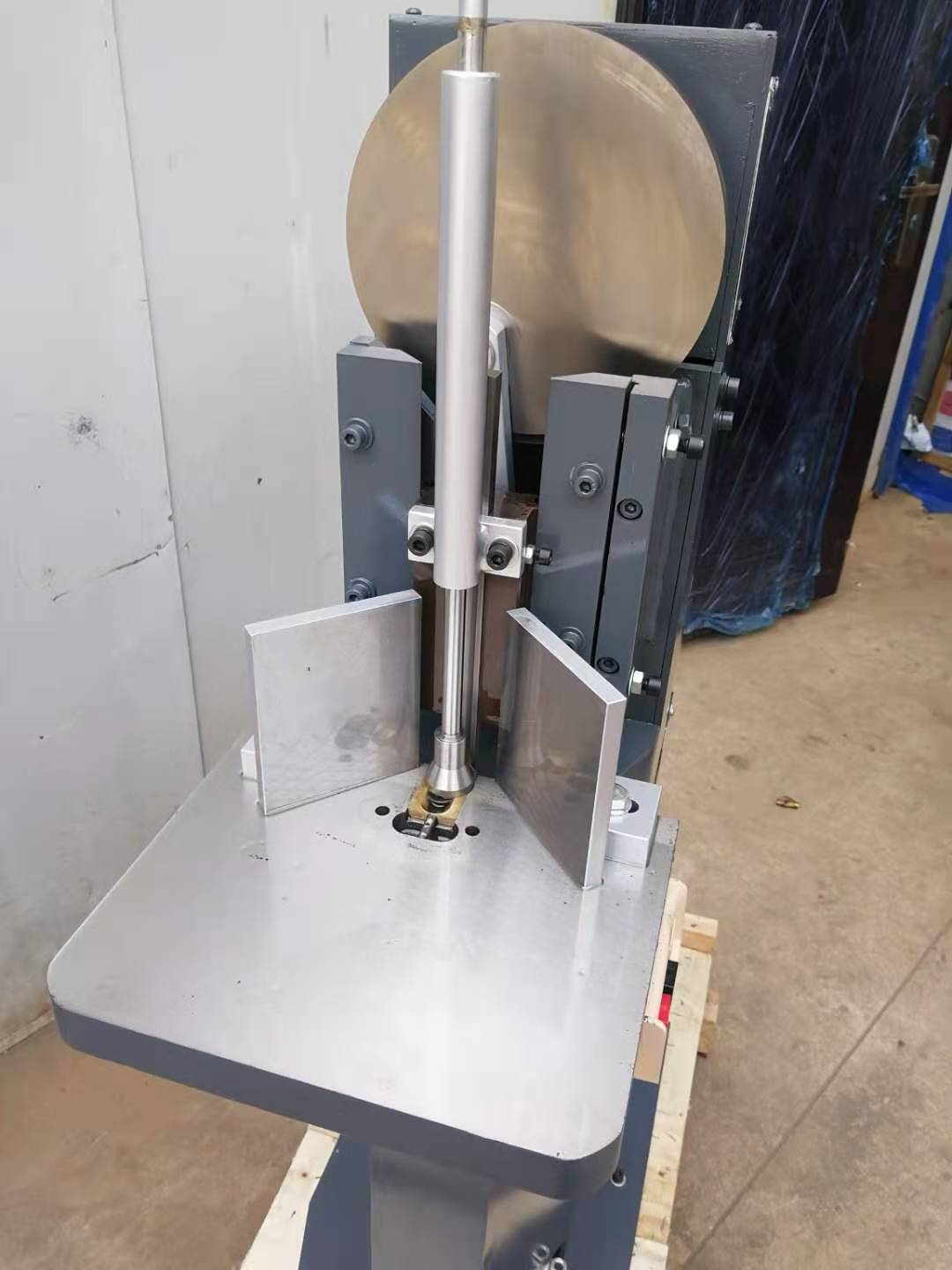 Corner cutting machine Application Scenario