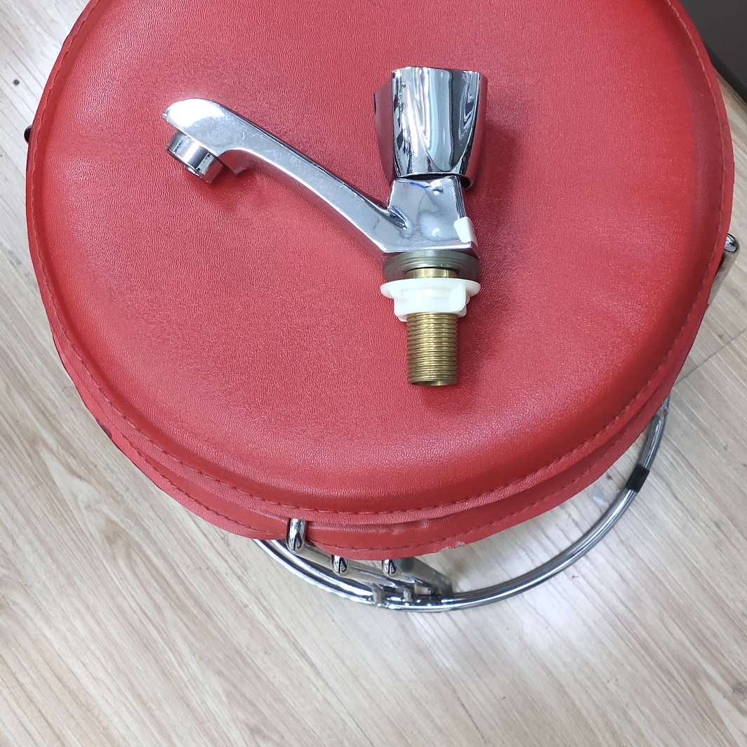 电镀面盆冷热水龙头防冻电热水龙头 Faucet 家用厨房卫生间 2