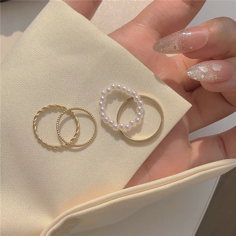 Anillo de combinación ~ viento frío y suave anillo de perlas vegan apilado usar anillo de articulación mujeres ins oro mate alto grado sentido anillo maré Item Picture