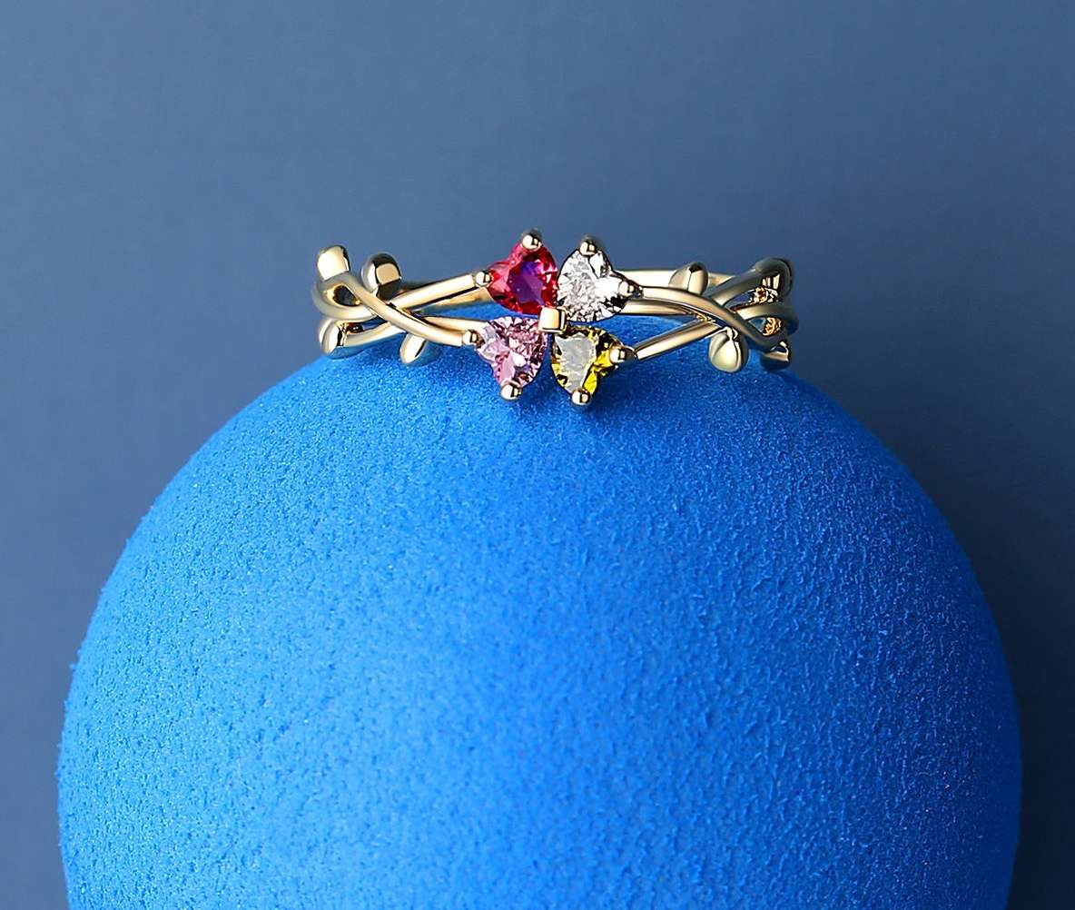 Lucky four-leaf clover open ring for women, a light luxury and elegant ring with a cold style and simple index finger ring detail image 2