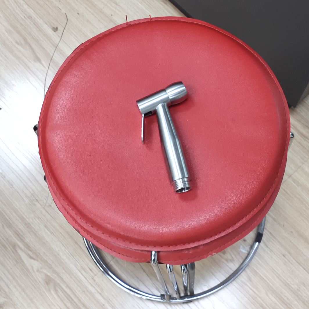 家用防冻水龙头妇洗器 电热面盆冷热水龙头 Faucet现代简约风格 洗澡洗衣多用