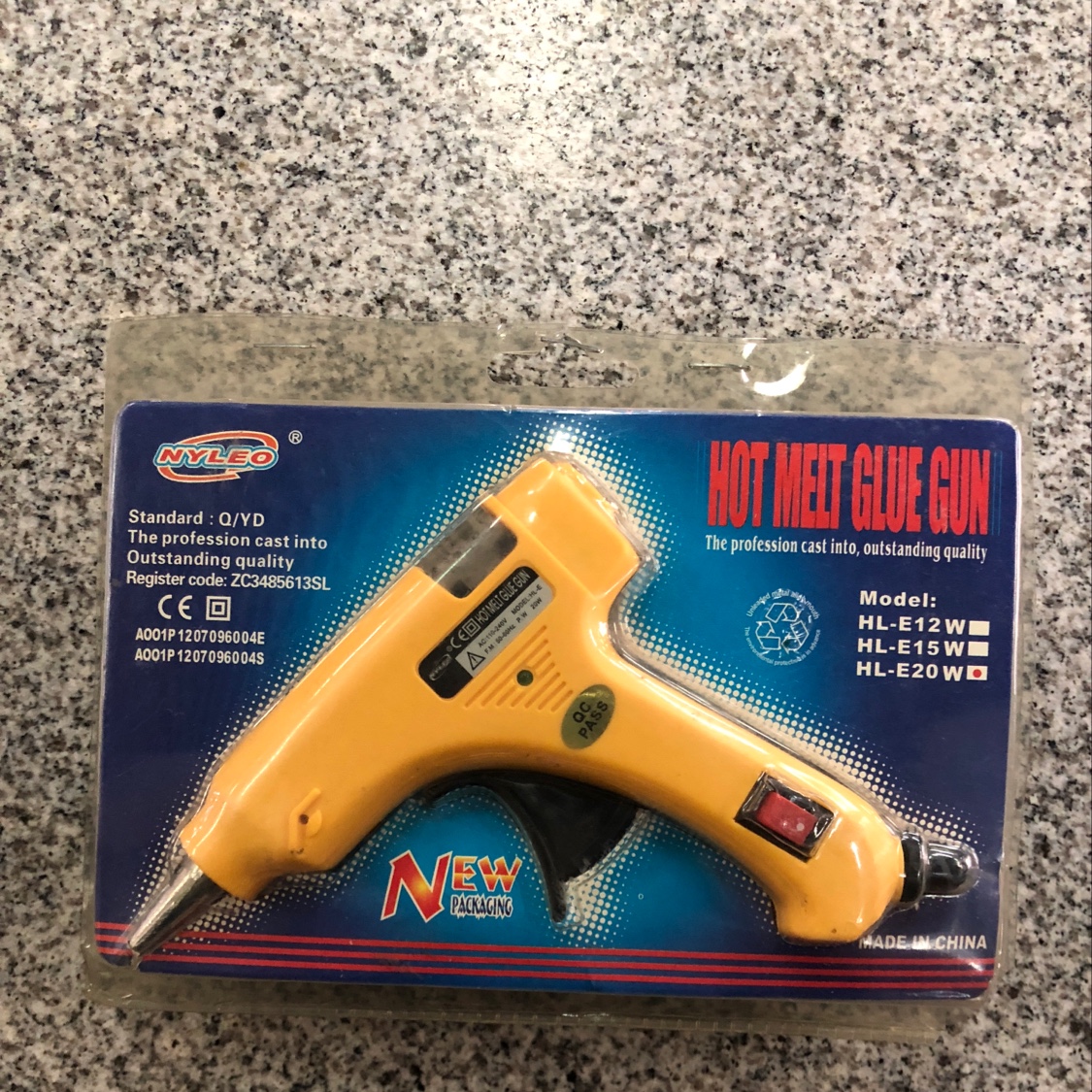 British three-plug 15w small rubber gun in yellow
