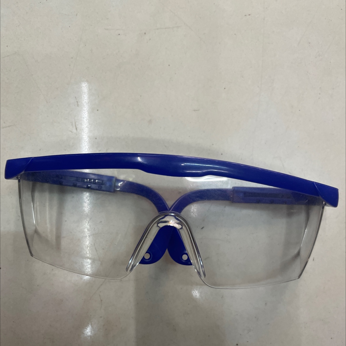 防护眼镜5