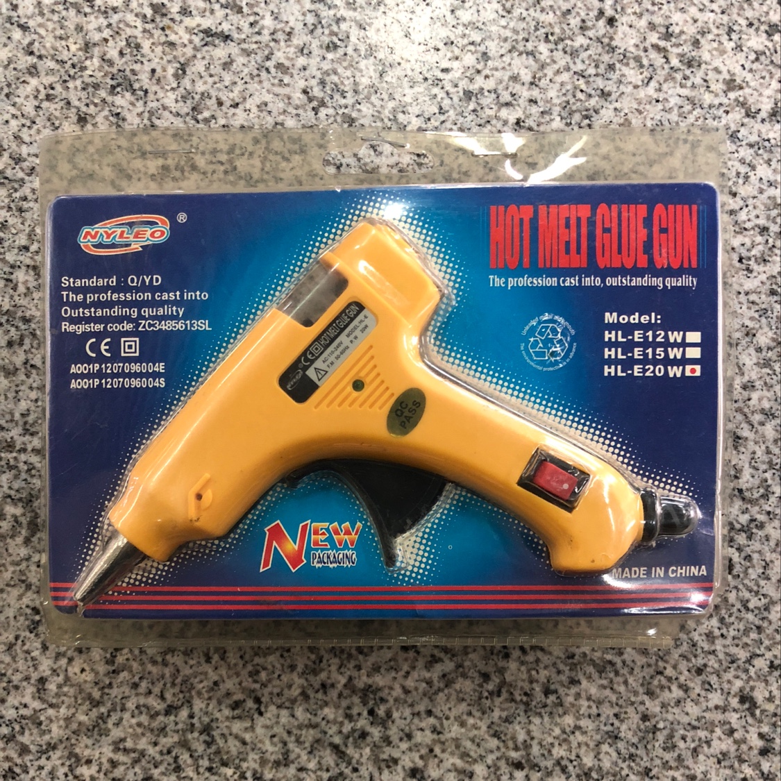 British three-plug 15w small rubber gun in yellow details Picture