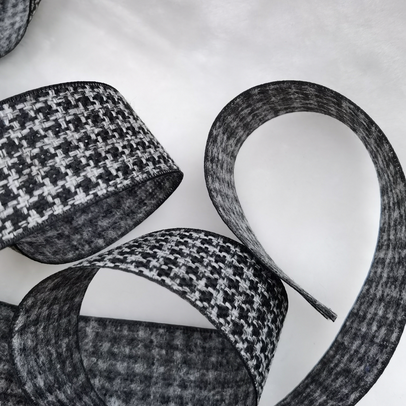 Small thousand bird lattice lace, DIY, Christmas, toys, clothing, craft, festival, jewelry, stationery, cards, packaging, all kinds of factory products can be equipped with bbb