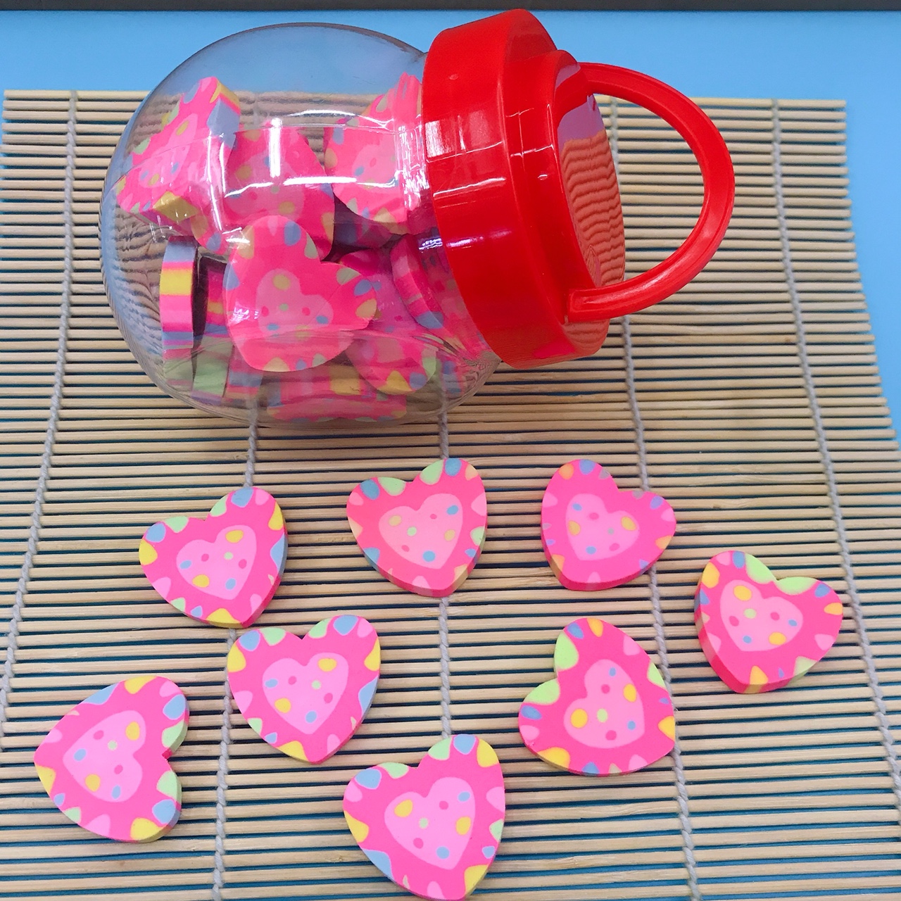 小斜桶七彩爱心橡皮擦