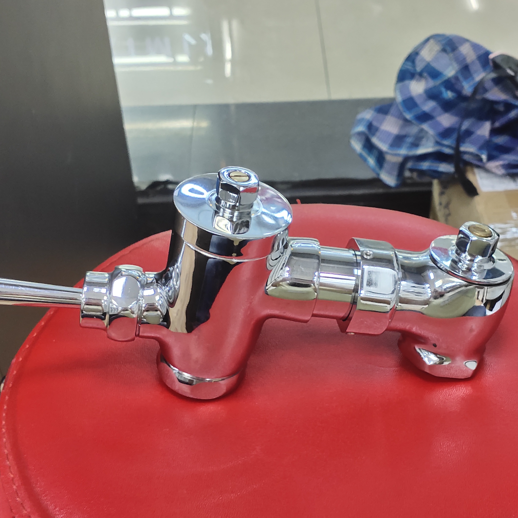 家用电热水龙头冲水器面盆冷热双控防冻Faucet卫生间洗浴大流量节水设计