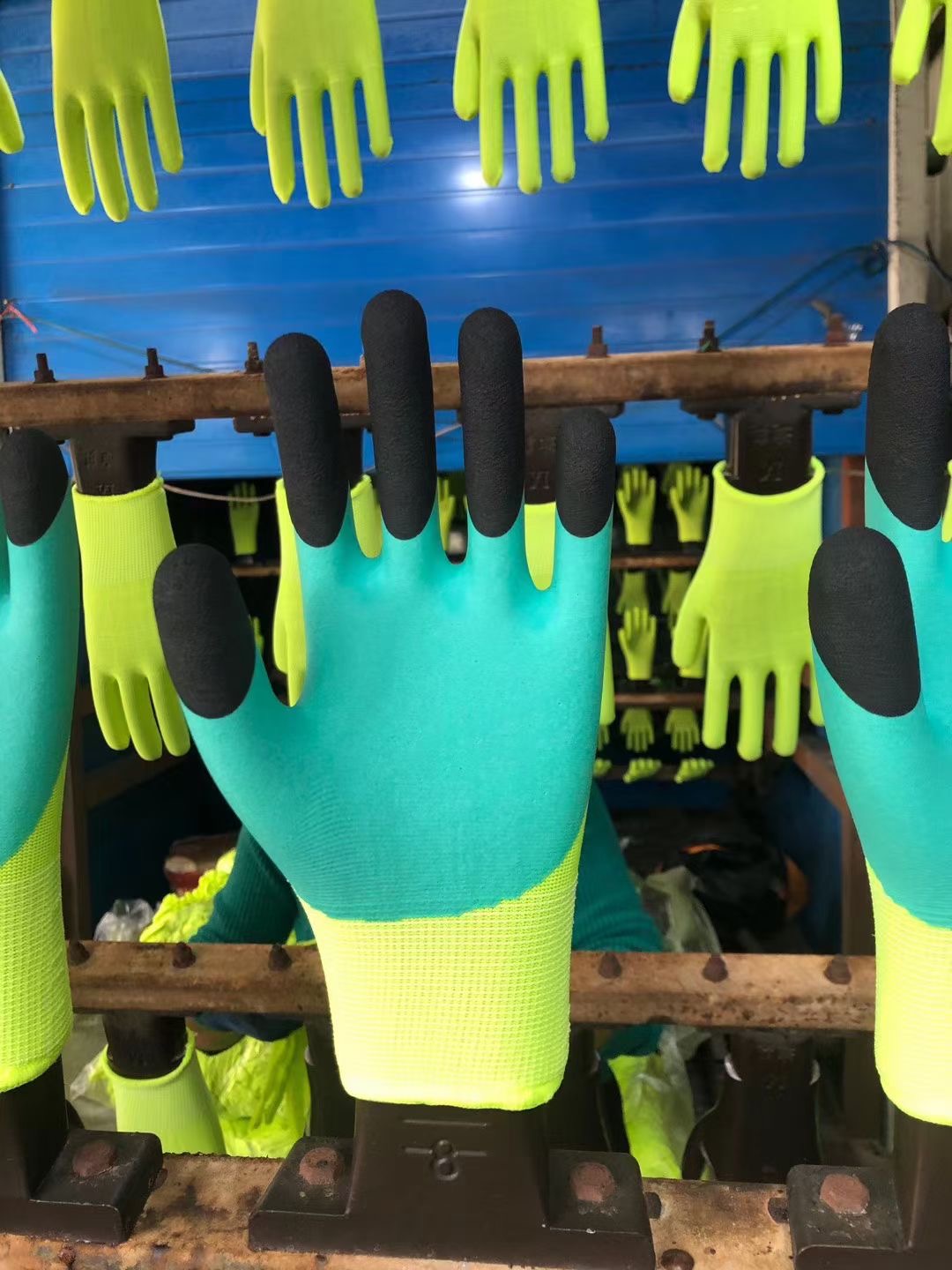 十三针荧光绿透气加强指乳胶劳保手套劳动保护劳动工作保护双手工作手套详情图5