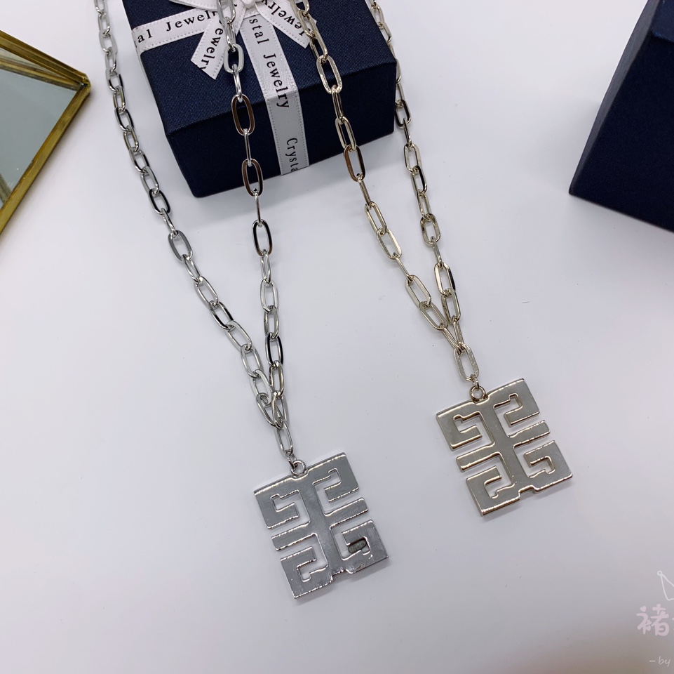 European and American fashion brands long chain