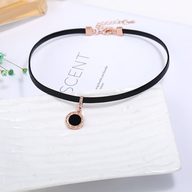 Ring black pearl necklace