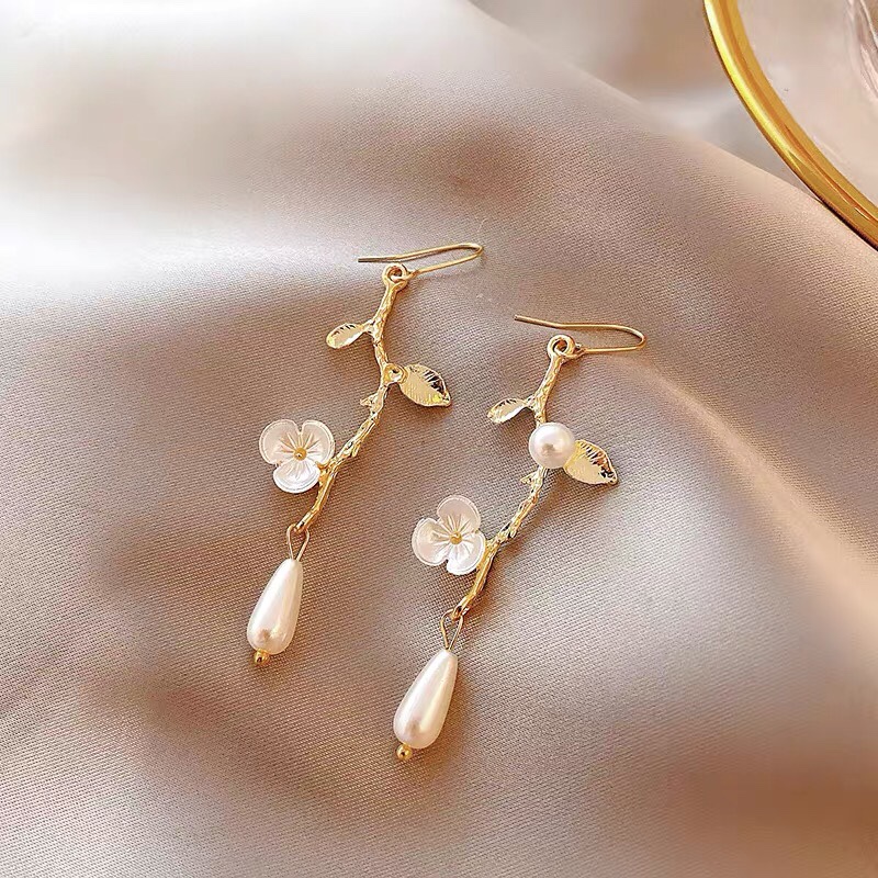 Retro personality trend fashion national style court Lolita ear hook