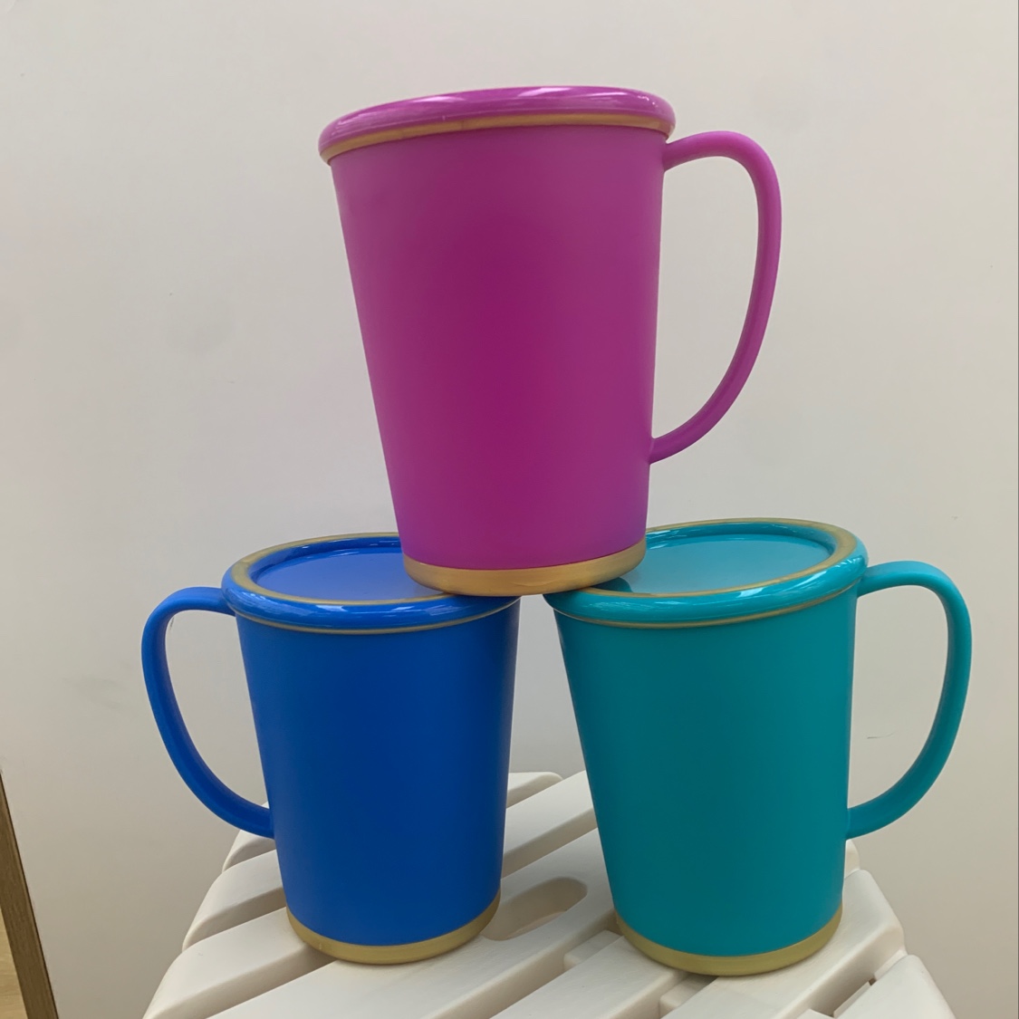 Cup with lid, plastic cup, water cup with lid Application Scenario