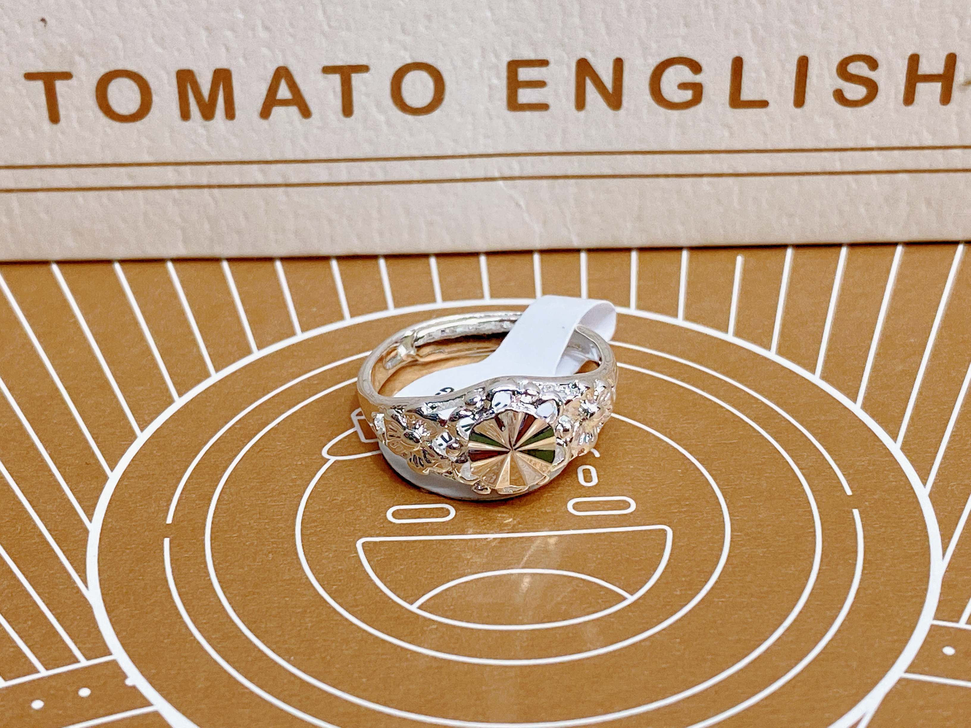 电镀银色底铜材料开口批花流行时尚潮流女士戒指15号白底实物图