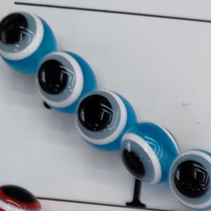 8 mm eye 1