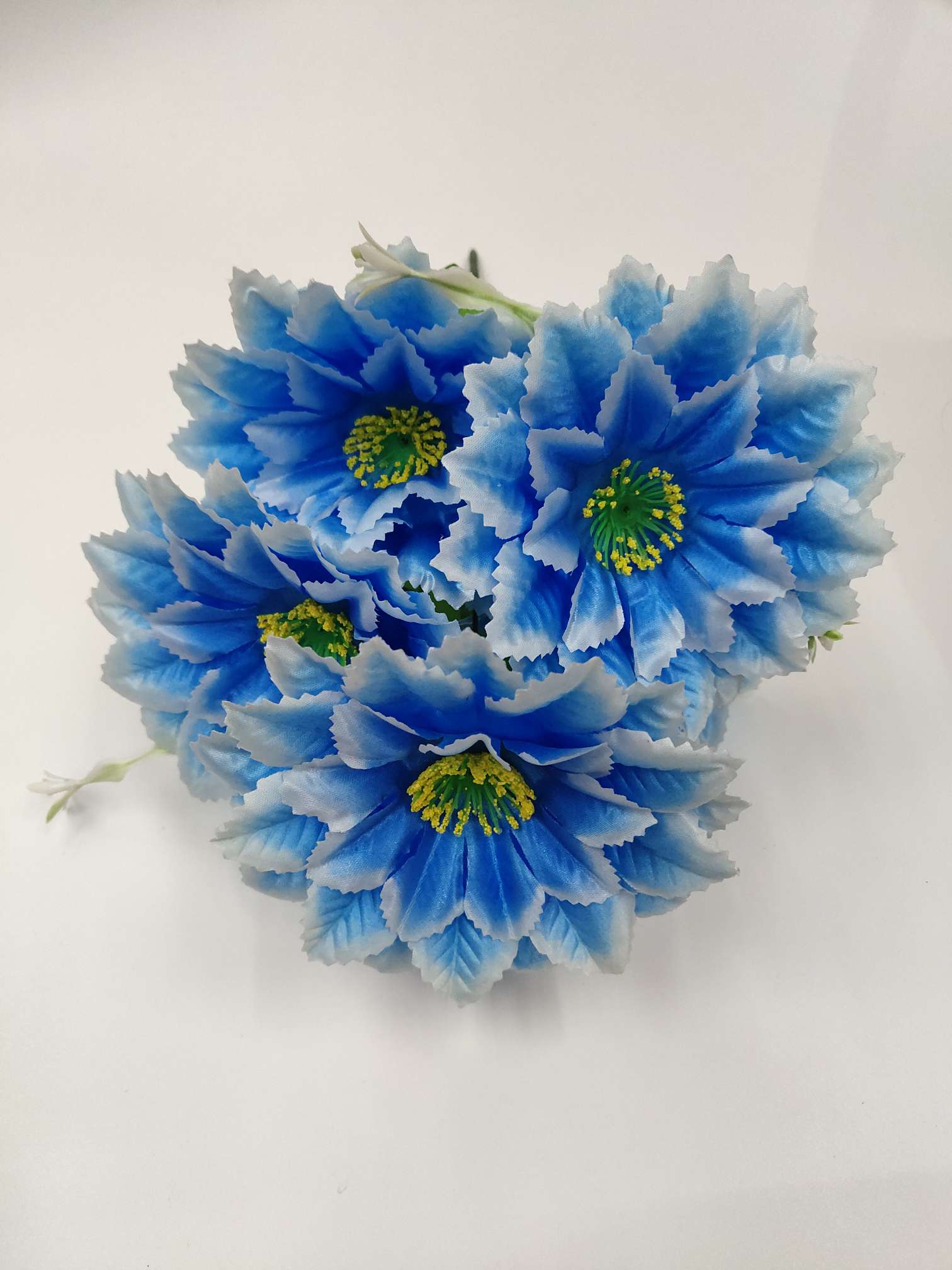 Factory direct sales with favorable prices. High-quality artificial flowers of high, medium and low grades, Qingming flowers, etc. 7 heads of glittering feathered chrysanthemums. Welcome to order with samples Specification image