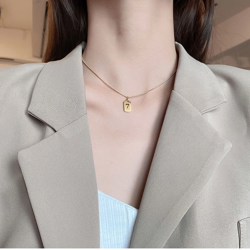 Little 7 Necklace Female Ins Street Personality Heart Pendant Cold Wind Titanium Steel Clavicle Chain Jewelry