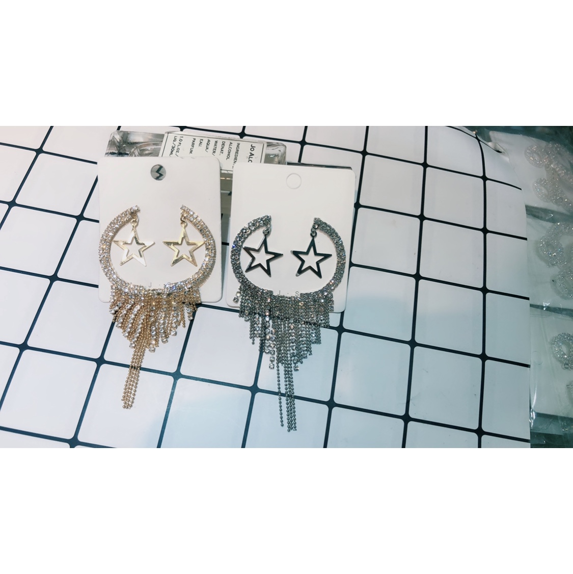 Nude diamond gold earrings 57