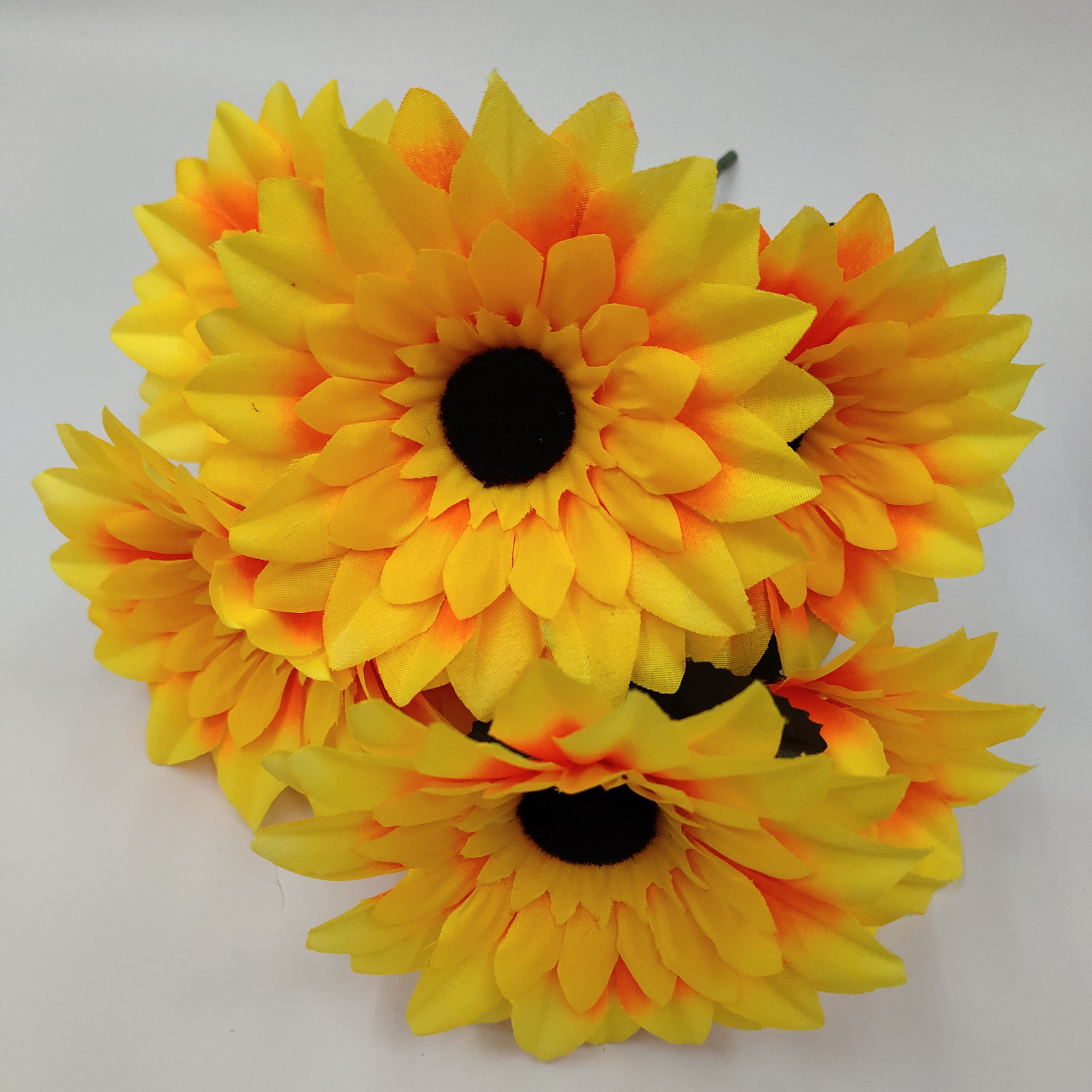 Factory direct sales with favorable prices. High-quality, high, medium and low-end artificial flowers, Qingming flowers and other 7-head 13cm sunflowers with bright colors. Welcome to negotiate and cooperate