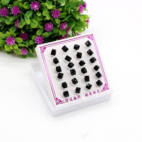 Earrings Men's and women's accessories Allergenic plastic needle Water Cube Crystal earclip Earring Delivery Silicone earplugs 9