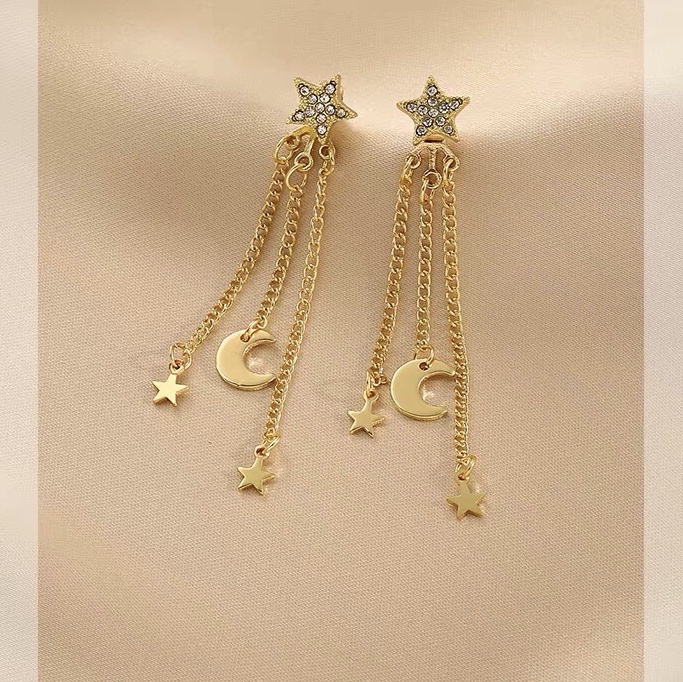 Creative design delicate luxury elegant personality star Moon tassel earrings