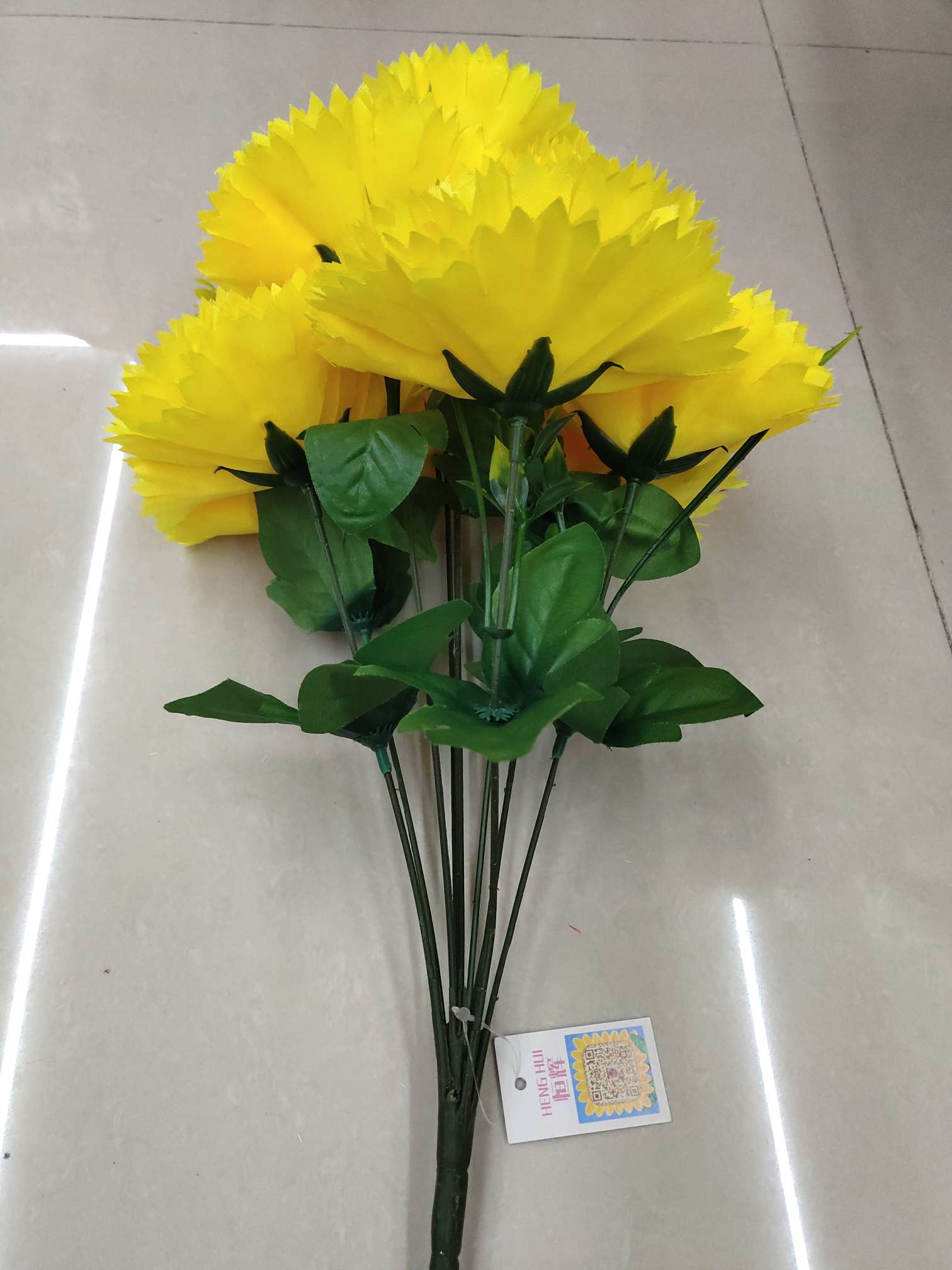 Factory direct sales with favorable prices. High-quality, high, medium and low-end artificial flowers, Qingming flowers and other 9-head silk cloth double-cut cloves detail image 4