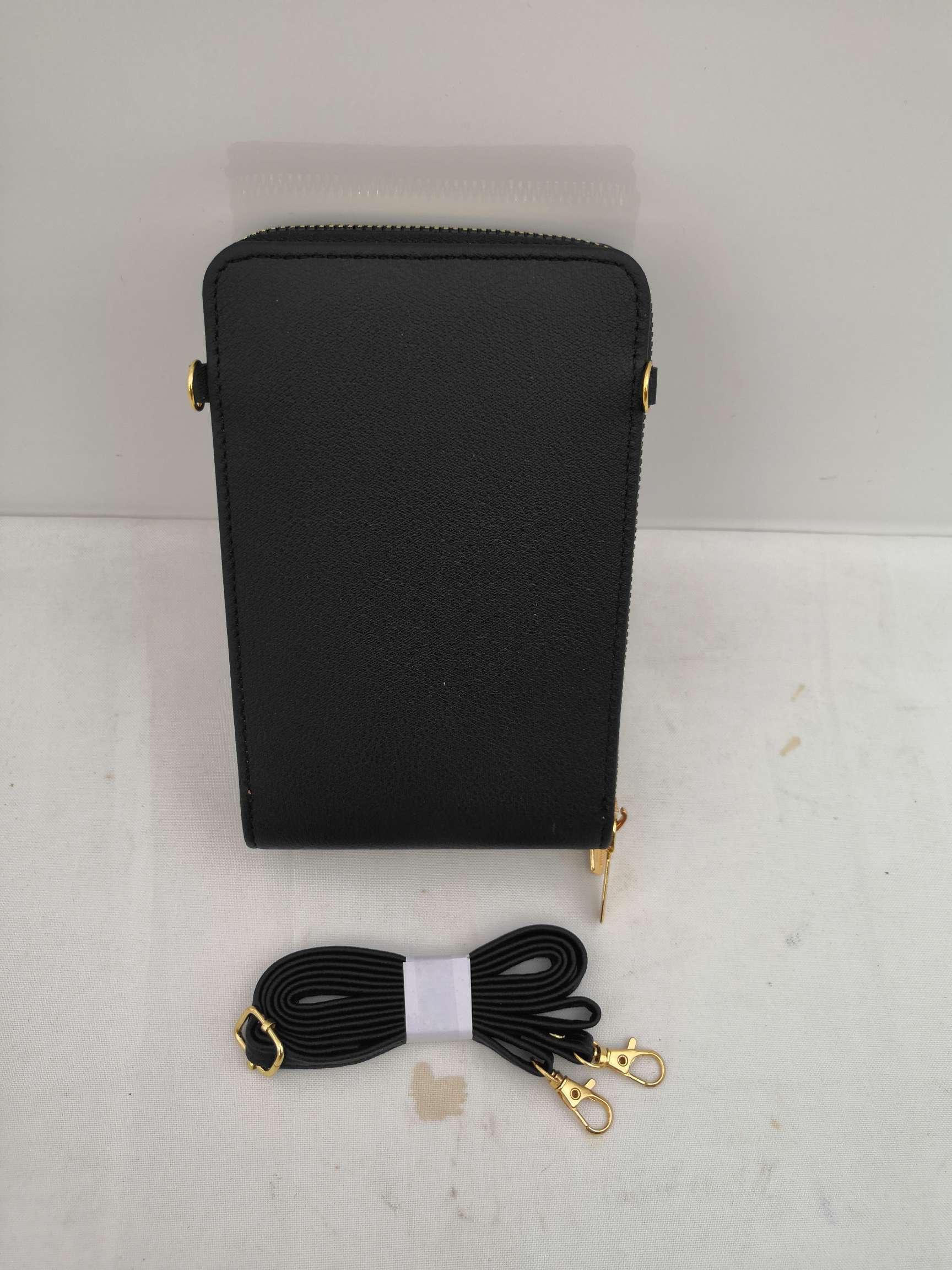 Double Pull Mobile Phone Bag 004 Application Scenario