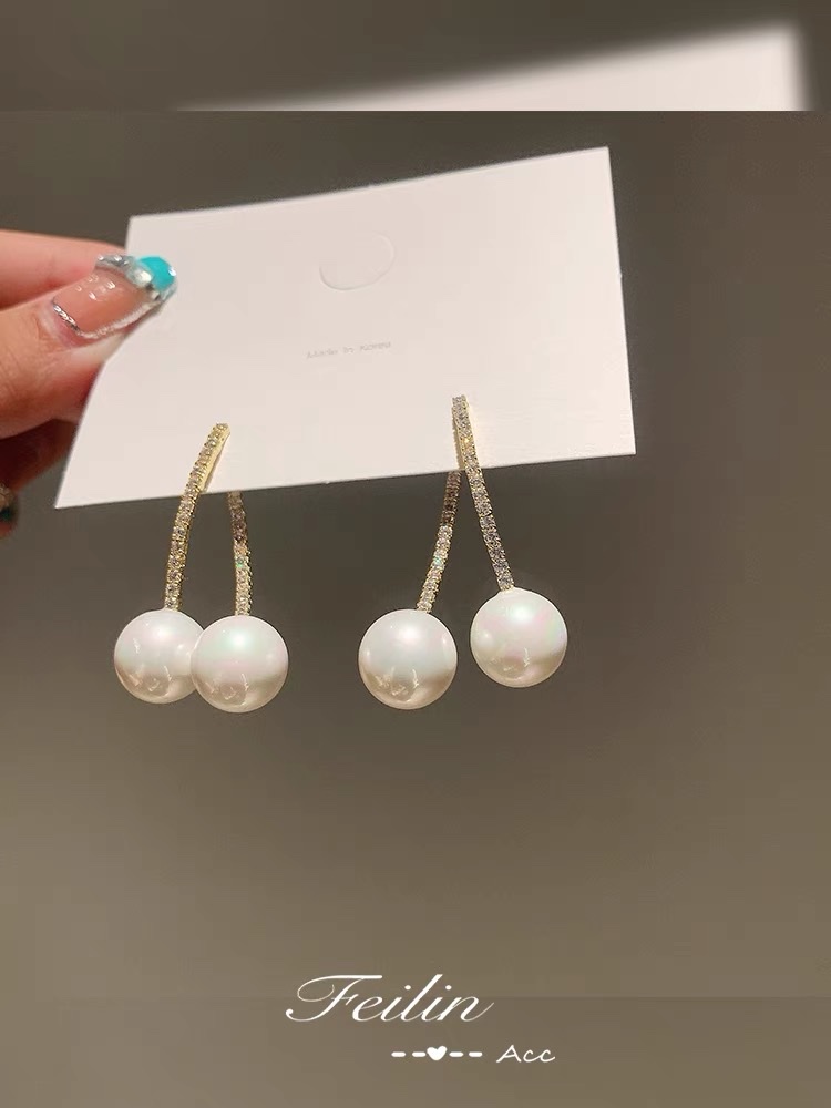 2021 new trendy long pearl full diamond earrings, elegant and high-end light luxury earrings for women, summer earrings detail image 4