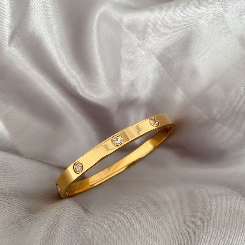 ذلك أن النساء لا يتخلفن من الزكون الزكون Item Picture