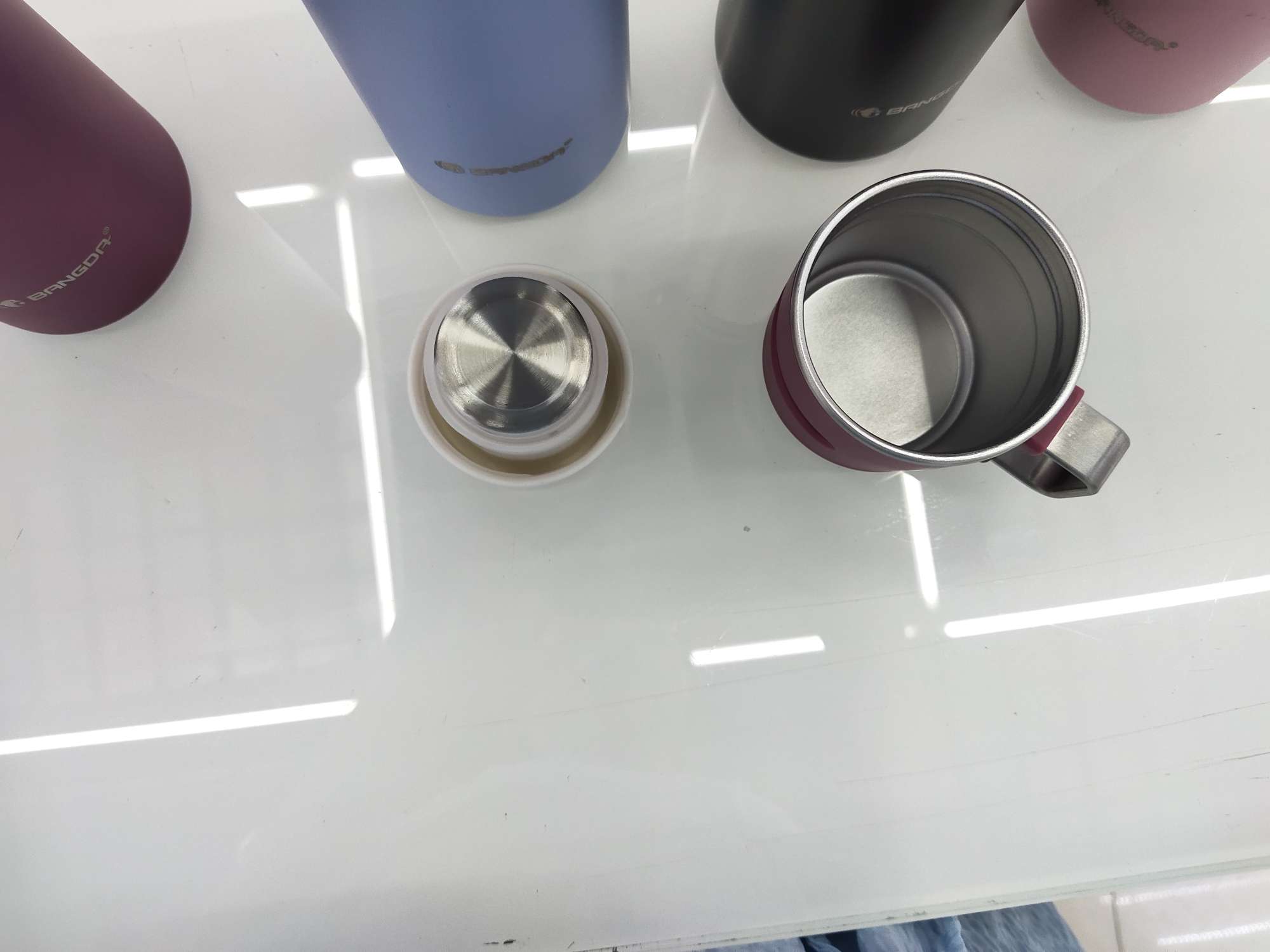 كأس رياضية من كأس ماء خالي Specification image