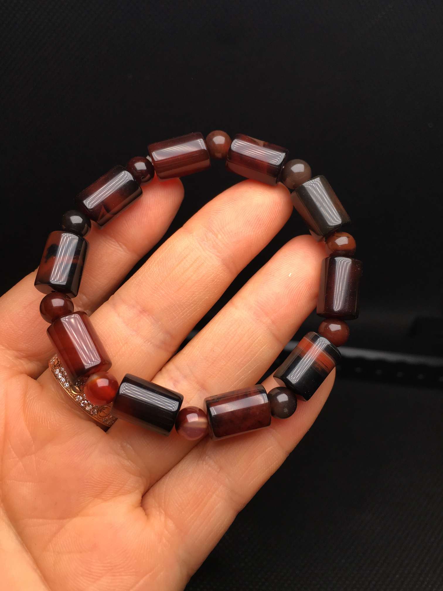 猴头手链/菱镁矿/松石白底实物图