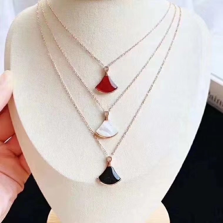 2021年新款项链女夏季纯银彩金玫瑰金轻奢小众锁骨链红吊坠小裙子细节图