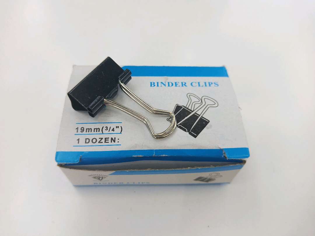 15MM boxed swallowtail clip, metal hollowed-out long tail clip, mixed folder, organizing clip, book clip, swallowtail clip Application Scenario