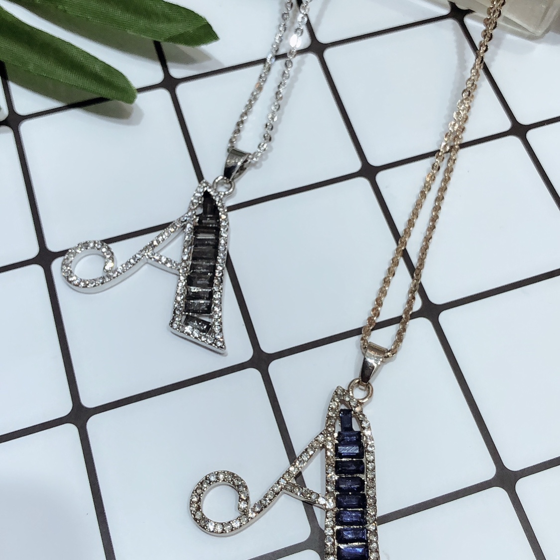 Sweater chain moon gold 24