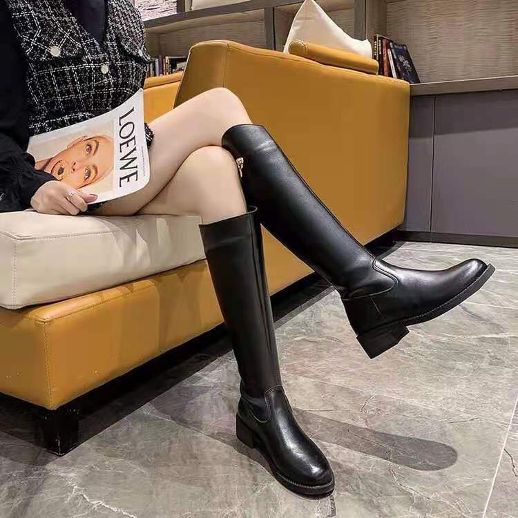 Socialite 2