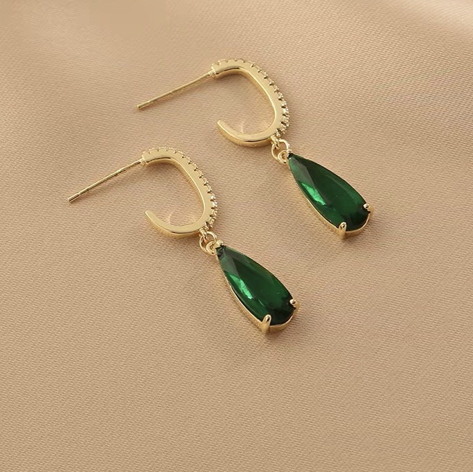 European and American fashion brands design exquisite water drop trend earrings