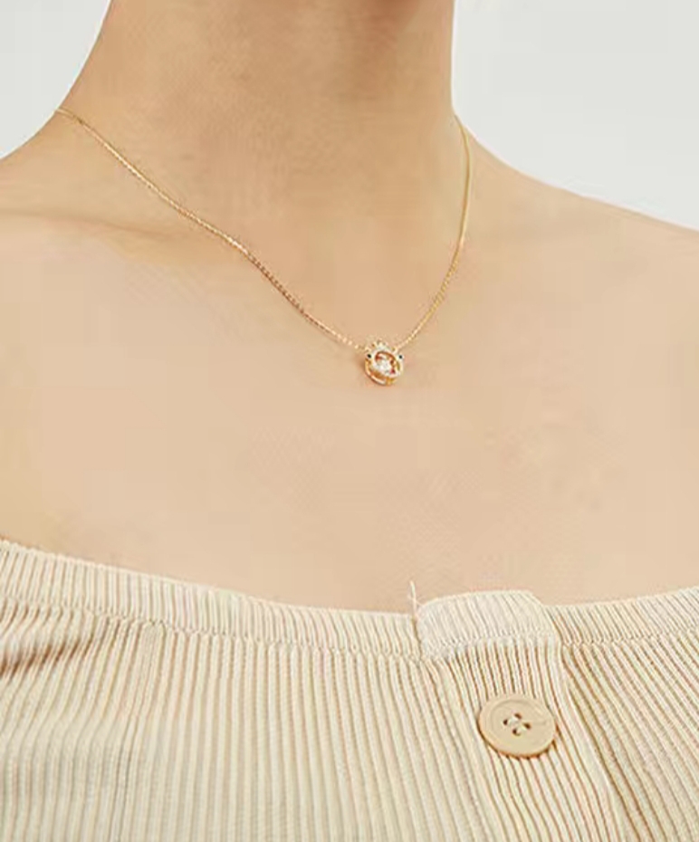 001 Women's necklace, simple style collarbone neck chain, French light luxury niche new product, exquisite pendant detail image 3