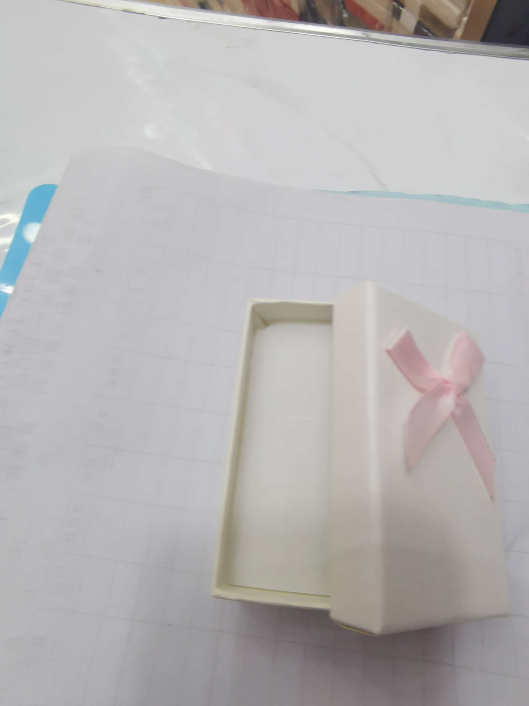蝴蝶结盒140产品图