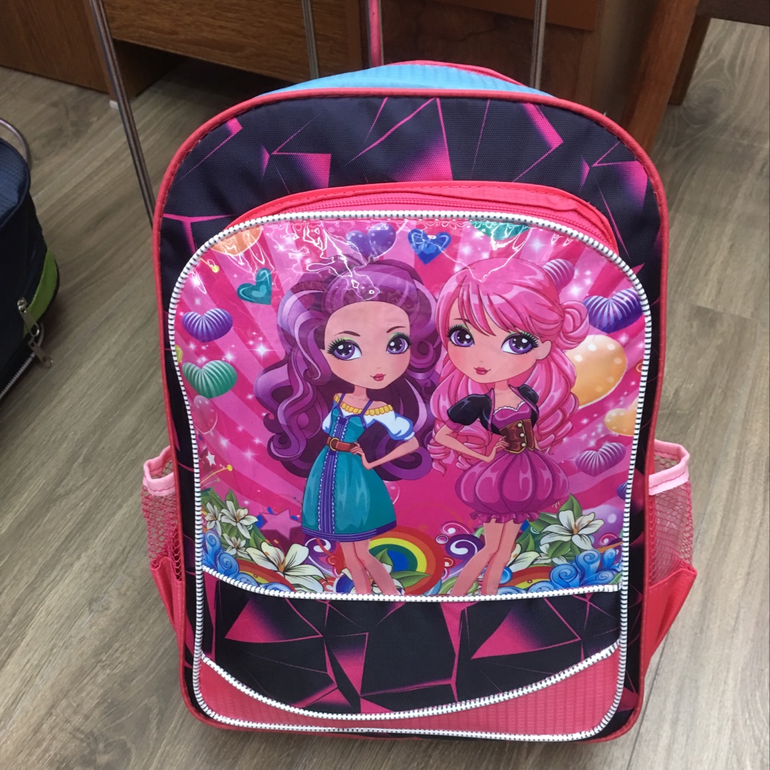 2005# Schoolbag Application Scenario