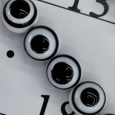 12 centimetres eye 14