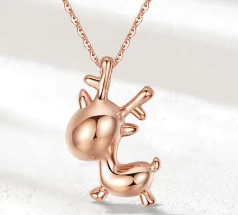 018 Women's necklace: Simple style collarbone neck chain, French light luxury, niche new product, exquisite pendant detail image 5