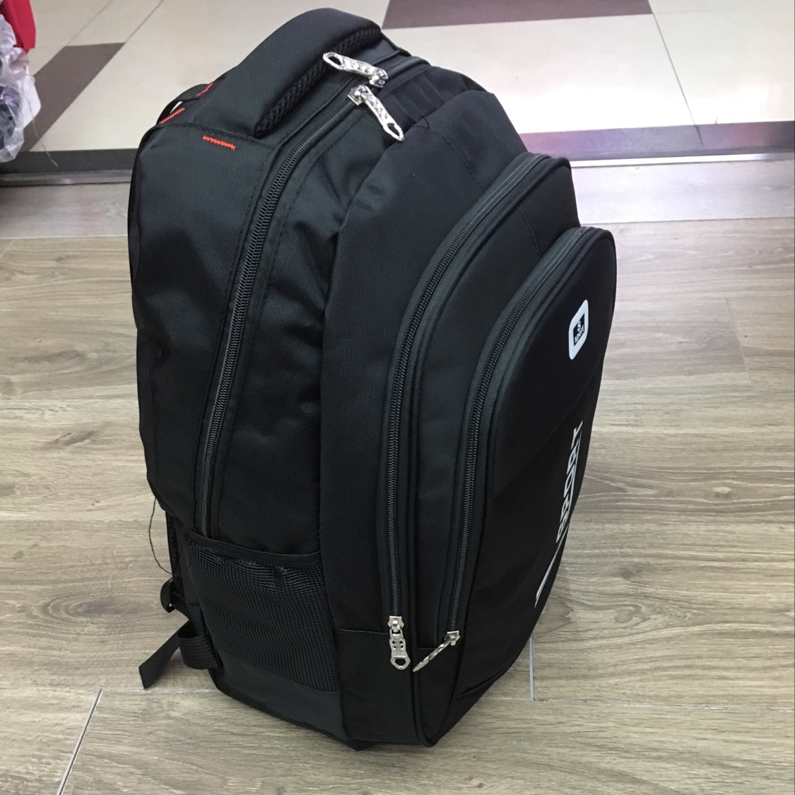 1057# Backpack details Picture